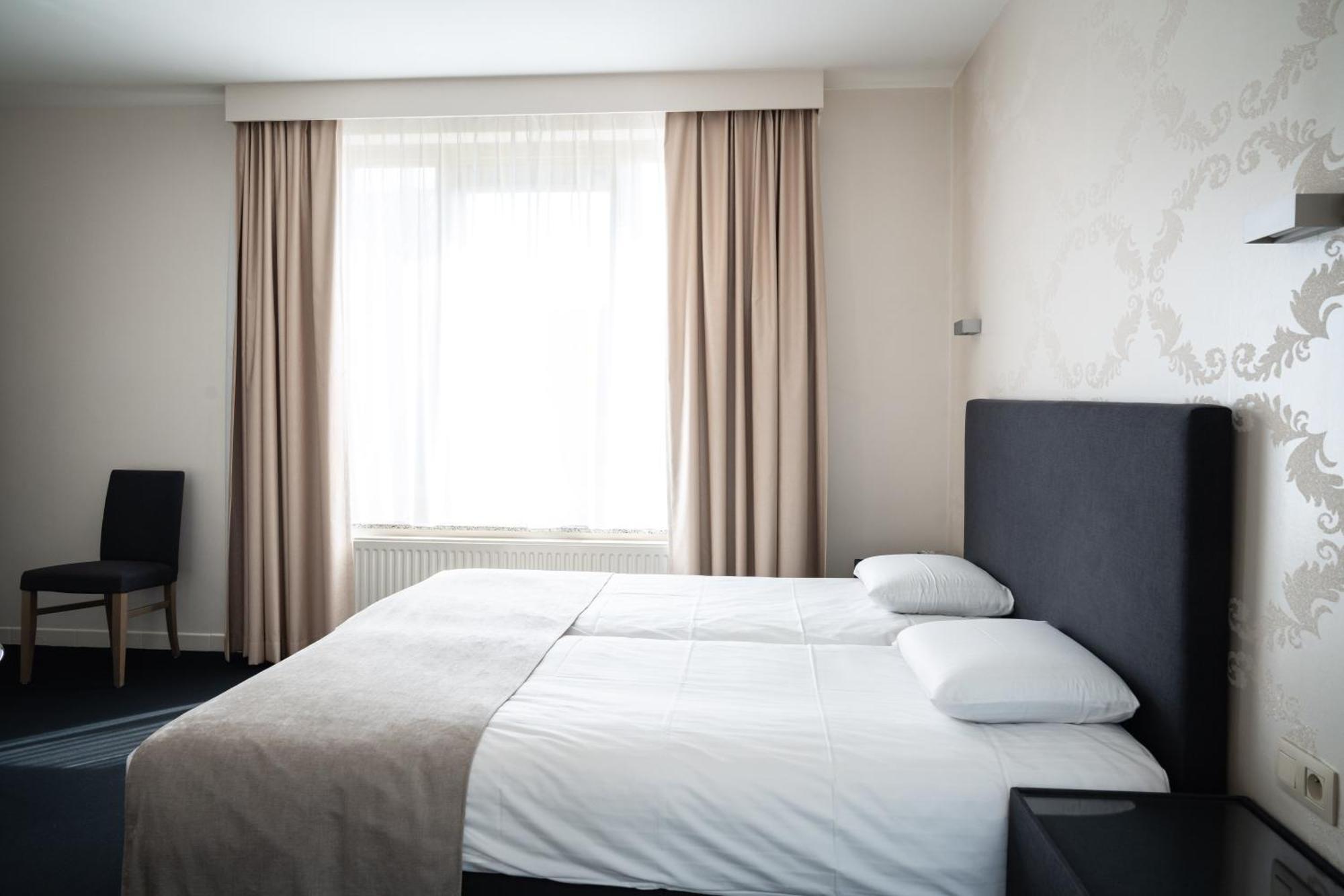 Hotel Essenza Puurs ภายนอก รูปภาพ