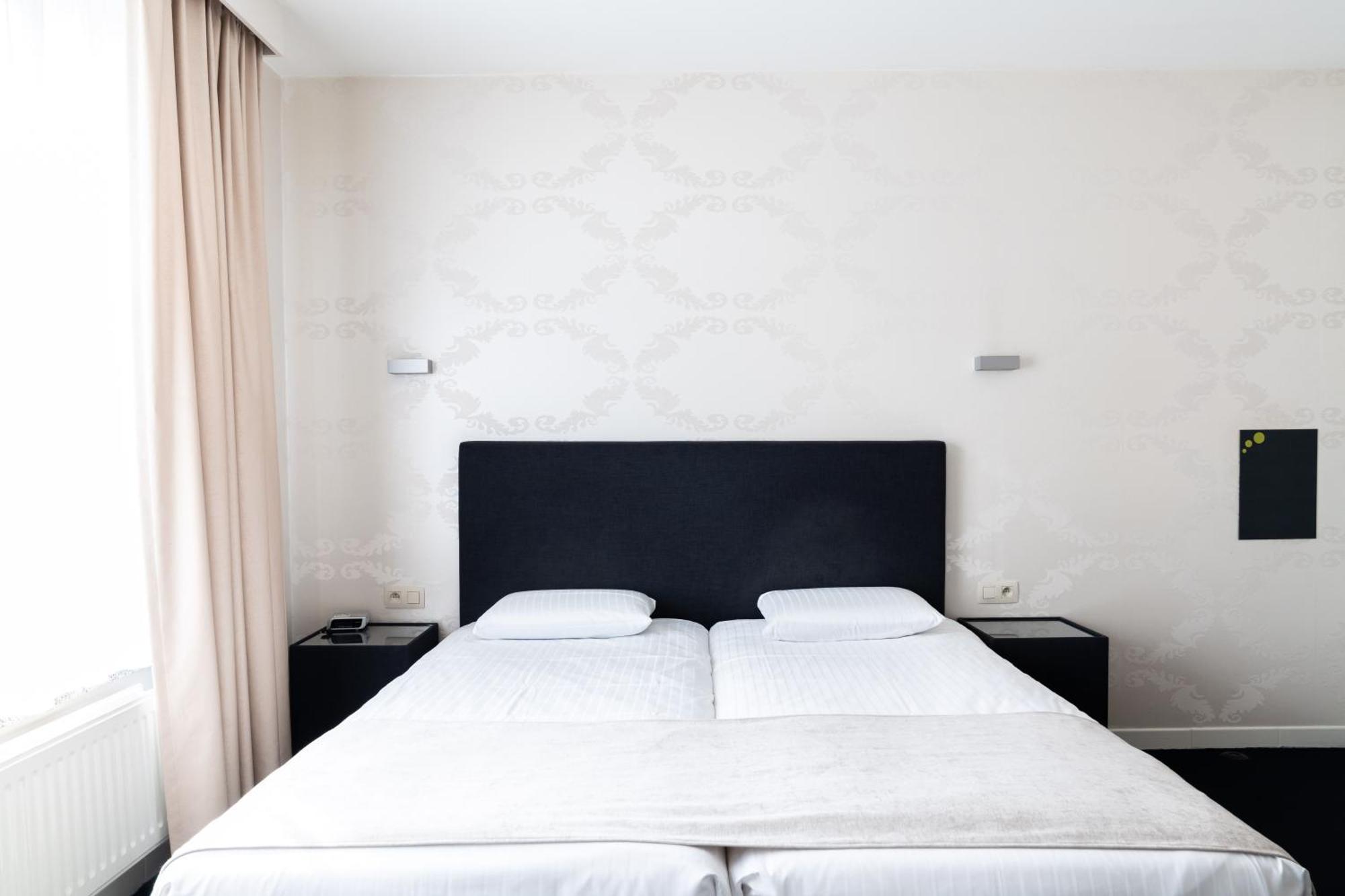 Hotel Essenza Puurs ภายนอก รูปภาพ